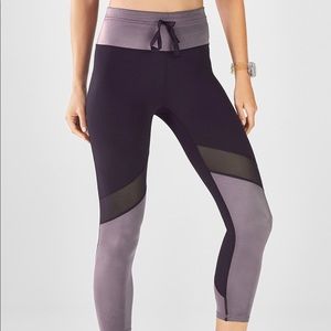 High waisted statement powerhold Capri